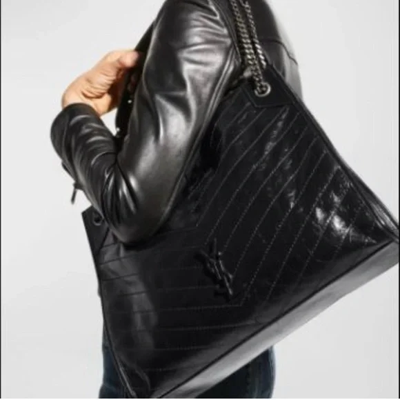 Yves Saint Laurent Black Tote Bag - Picture 2 of 15